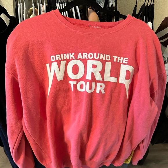 The lost bros DRINK AROUND THE WORLD sweatshirt - Picture 2 of 3